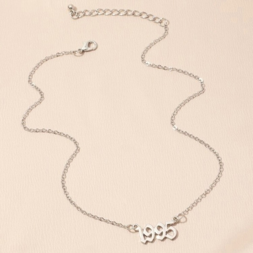 3/$30 🤍 Established “1995” Necklace